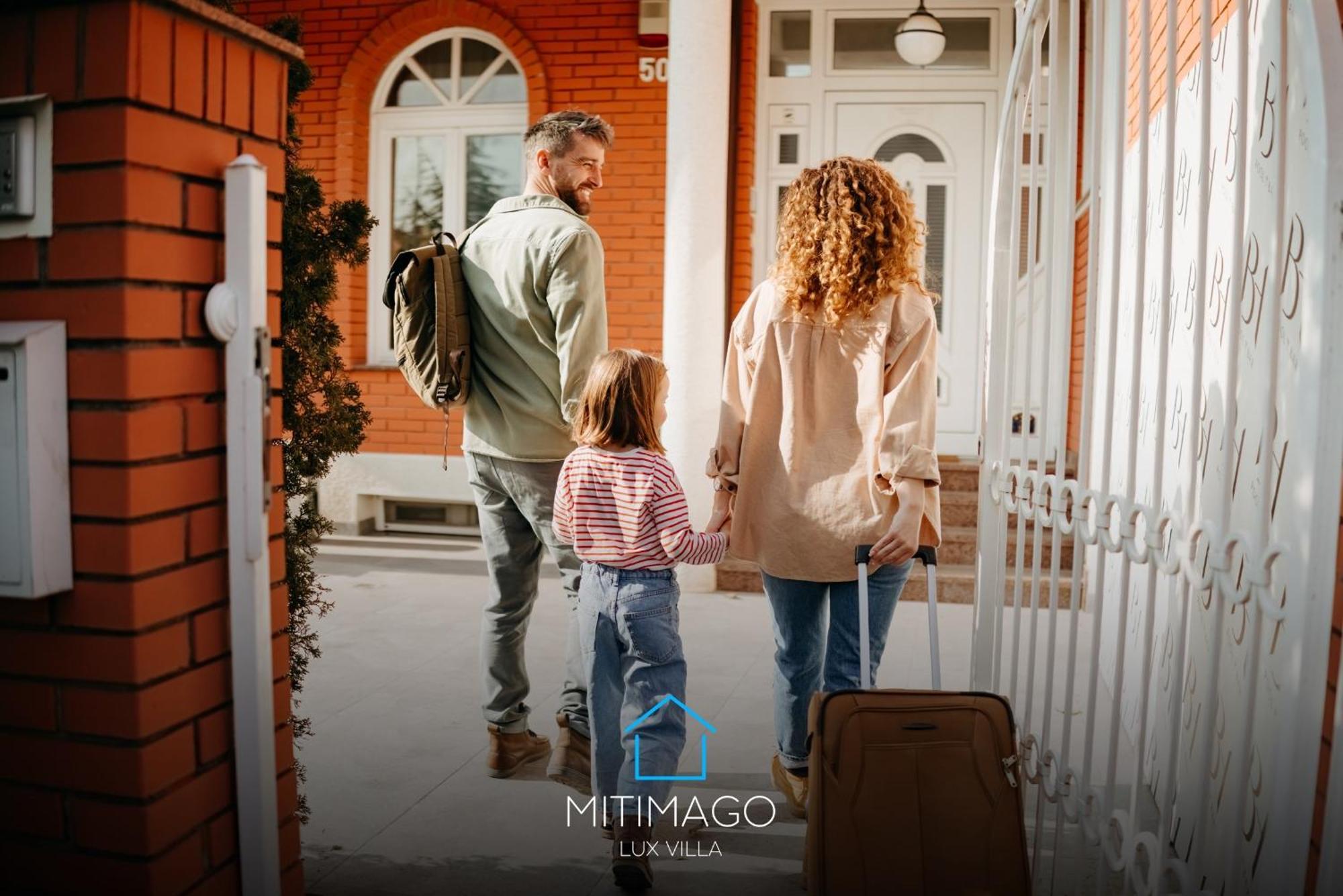 Lux Villa Mitimago Ni Exterior foto